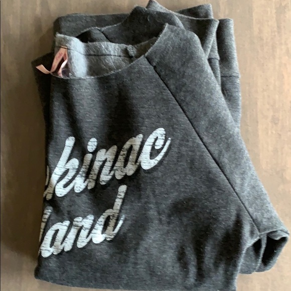 Beautiful Mackinaw Island Sweatshirt🎀 - Picture 4 of 5